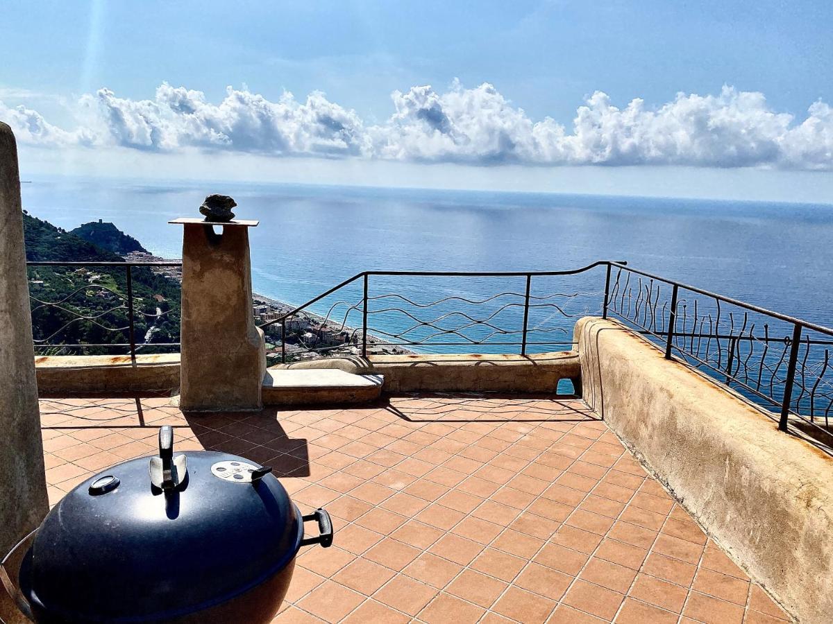 Casa vacanze A lea l'ua Finale Ligure Exterior foto